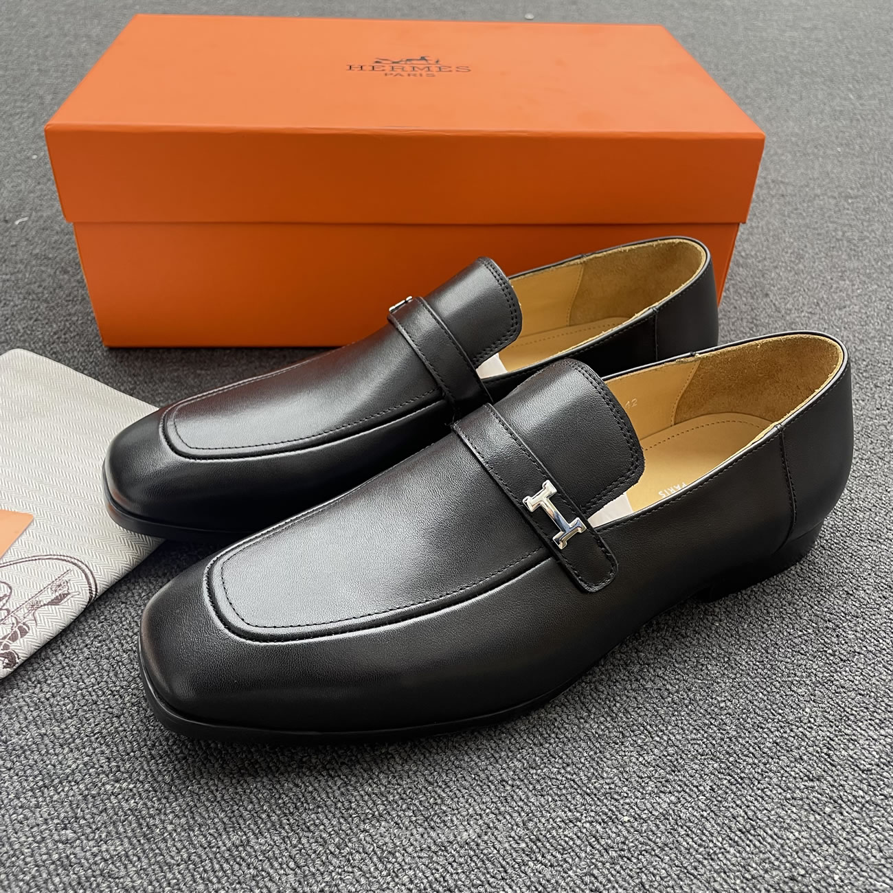 Hermes Goatskin Mens Giovanni Loafer Black (5) - newkick.cc